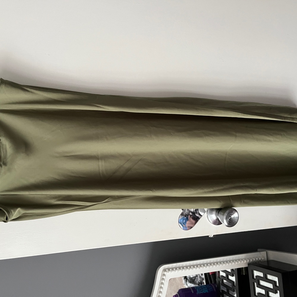 Has been worn once